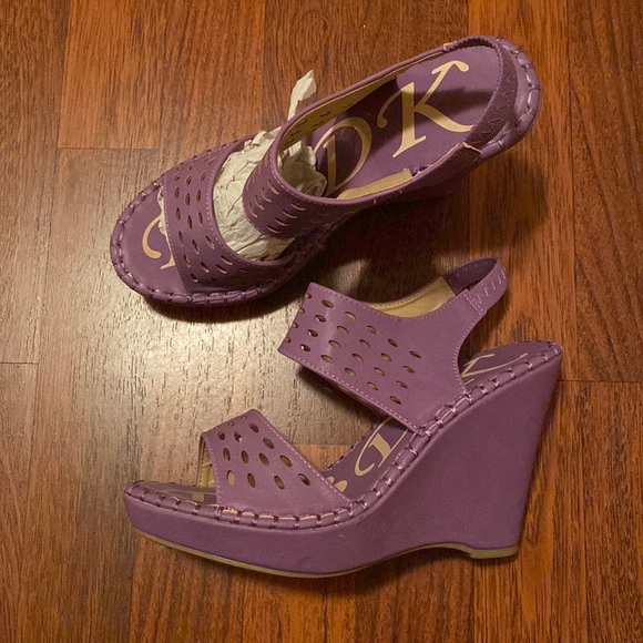 Purple Wedge - Picture 1 of 2